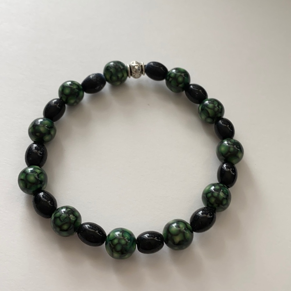 Beautiful Green Snakeskin look Bracelet